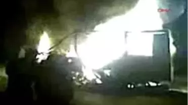 Çankırı - Tutkal Yüklü Tır´In Dorsesi Seyir Halindeyken Alev Alev Yandı