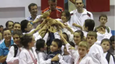 
Yıldız Taekwondocular Türkiye Şampiyonu
