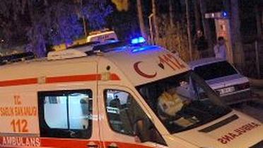İzmir - Uçuruma Yuvarlanmaktan Ağaç Kurtardı
