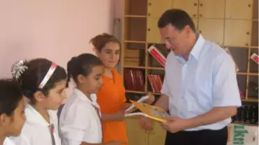 Üniversiteli Öğrencilerden 1500 Adet Kitap Bağışı