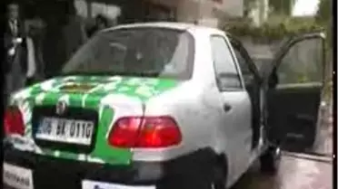 Bakan Ergün Elektrikli Hibrit Aracı Kullanarak Tanıttı