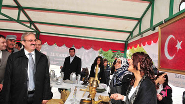 ‘Türk Bayrağı’ Tablosu Aldı