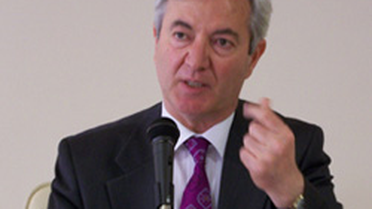 Beşir Ayvazoğlu 'Divanyolu'nu Anlatıyor


