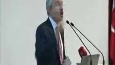 Kılıçdaroğlu, Eylemdeki TEKEL İşçileriyle Görüştü