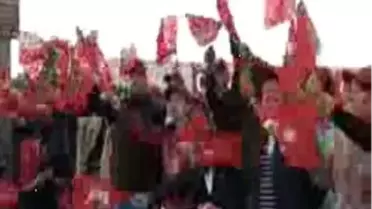 2 Kilometrelik Bayrakla Yürüyüş Yaptılar