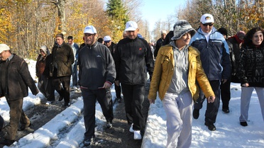 Kartepe Zirvesinde Karda Yürüdüler