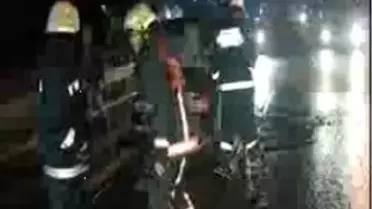 Yanan Otomobilden Son Anda Kurtuldu