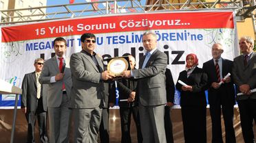 Beylikdüzü’nde, 15 Yıl Sonra Gelen Tapu Sevinci