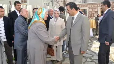 Birlik ve Beraberliğin Göstergesi Bayramlaşma