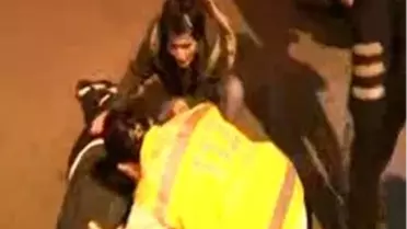 Yaya Geçidinde Otomobil Çarptı