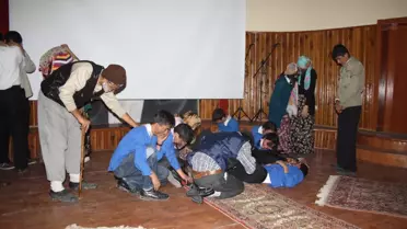 Ağrı’da Öğretmenlker Günü Kutlandı