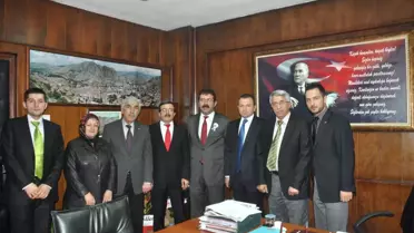 Amasya Ak Parti İl Teşkilatı Öğretmeler Gününü Kutladı