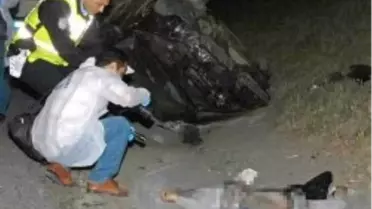 İzmir'de Trafik Kazası: 3 Ölü (fotoğraflı - Görüntülü)