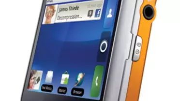 Motorola'dan Kare Şeklinde Akıllı Telefon
