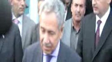 Başbakan Yardımcısı Arınç, İdam Edilen Gencin Ailesini Ziyaret Etti