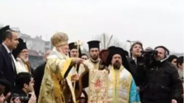 - Katoliklerden 'Festival' Gibi Kutlama