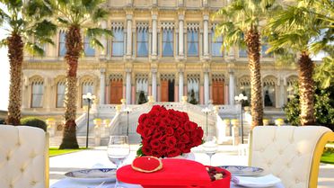 Çırağan'da 14 Şubat Sürprizi