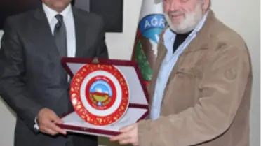 Gazeteci Savaş Ay Başkan Arslanı Ziyaret Etti

