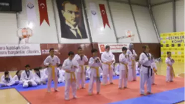 Esenlerli Sporcular Kuşak Atladılar