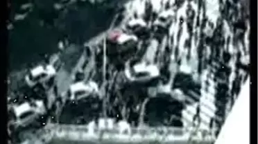 İran'da Muhalifler Ayakta