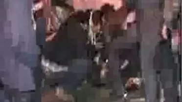 Bariyerlere Çarpan Araç Takla Attı