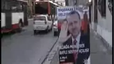 İzmir'de Afiş Krizi