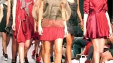 - Paris Moda Haftasında Arzu Kaprol'den 'Geleceğin Arkeolojisi' Defilesi