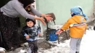 Kar ve Tipi Yolları Kapattı