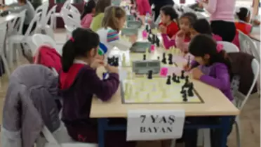8 Yaş Altı Satranç Şenliğinde Büyük Heyecan