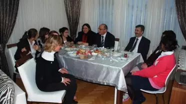 Vali Özçimen’den İlimizdeki İlk Çocuk Evine Ziyaret