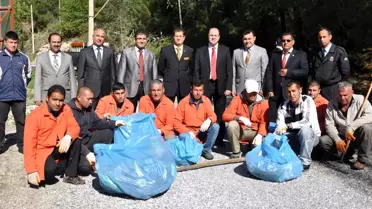 Mahkumlar Dim Çayı'nı Temizliyor