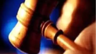 İstiklal Marşı'nda Oturana Hapis