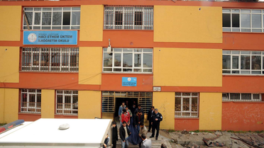 Okul İnşaatında Ateş Yakan İşçiler Zehirlendi: 2 Ölü