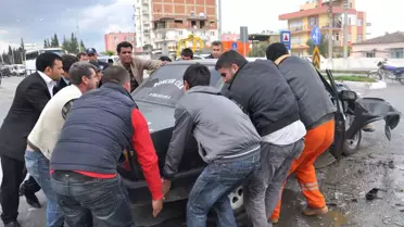 Kavşakta Otomobille Kamyon Çarpıştı: 3 Yaralı