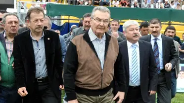 Baykal: Başbakan Bir An Önce Elini Davalardan Çeksin