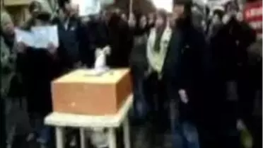 Arızlı'da Bir Depremzede Kendini Yaktı