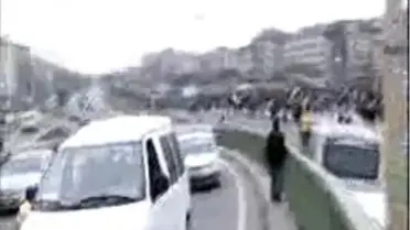 4 'Veto' Yürüyüşünde Molotof ve Taş Yağmuru