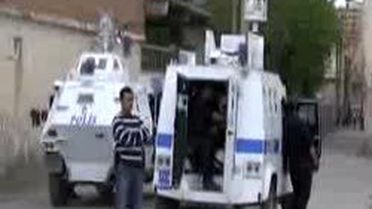 Güneydoğu'da Bir Çok Yerde Göstericiler Polisle Çatıştı