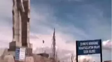 İnsanlık Anıtı'nı Yapan Ve Yaptıran Birlikteliği