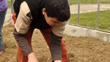 Bursa'da Otistik Çocuklar Kendi Yetiştirdikleri Sebzeleri Yiyecek