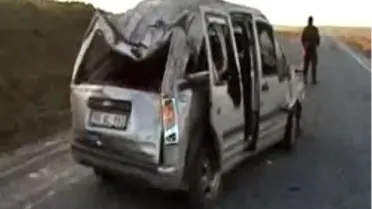 Diyaliz Minibüsü Kaza Yaptı