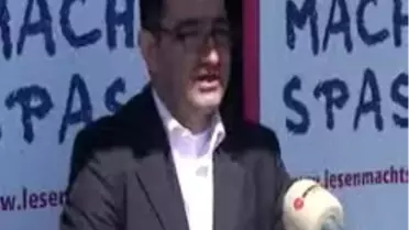 Töder Berlin'deki Kitap Okuma Kampanyasına Destek Verdi