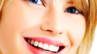 Annenize Bembeyaz Bir Gülüş Armağan Edin!
