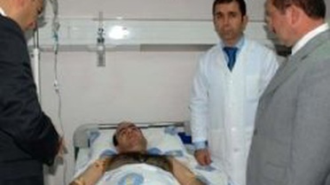 Terörist Cenazesinde Polise Saldırı