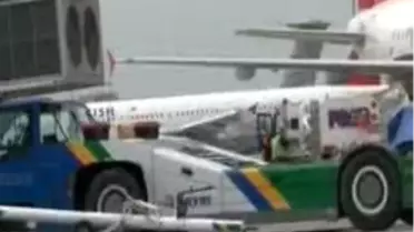 Bayrağı Babadan Aldı Oğluna Teslim Etti