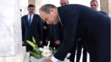 Yunus Emre, Kabri Başında Anıldı