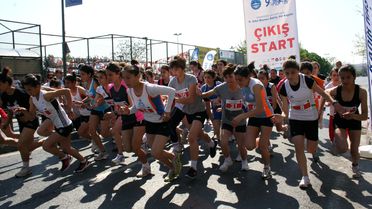 Kadir Has Üniversitesi 9. Altin Boynuz Ödüllü Yol Koşusu’nda Ödüller Sahiplerini Buldu
