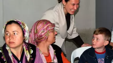 Yeşim Karadağ Köy Gezilerine Devam Ediyor