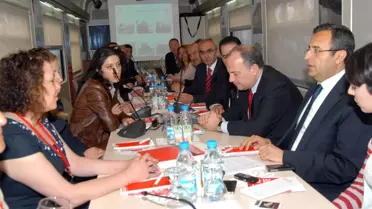 Hürriyet Trenine Erzincan'da Büyük Coşku