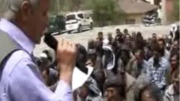 Sivil Cuma Namazları Meydanlarda Kılındı